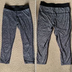 Nike Cropped Leggings